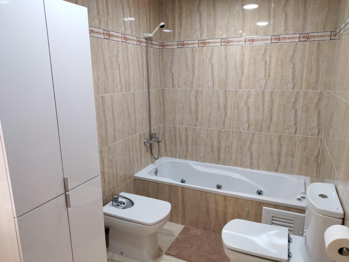 Apartamento Plaza de la Iglesia Deltebre Esterno foto